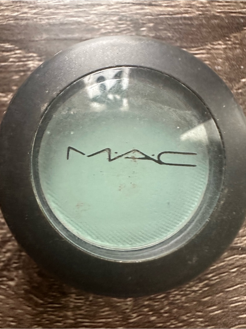 MAC Cosmetics Single Eyeshadow — aqua
